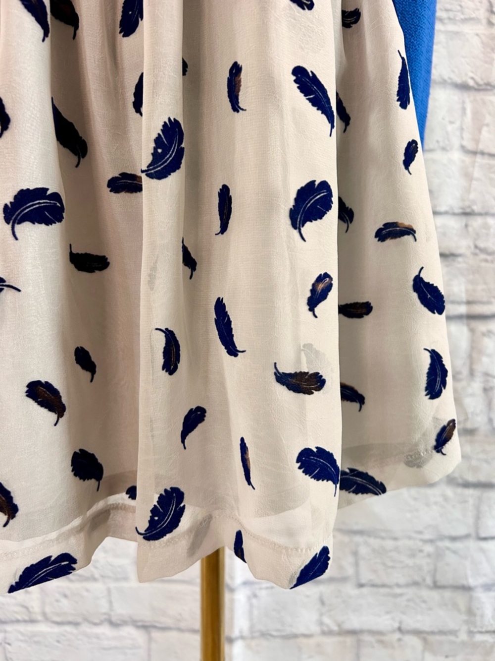 2 Piece Styled Outfit Flocked Velvet Mini Skirt Cream Blue Sweater Office Chic - Picture 13 of 16
